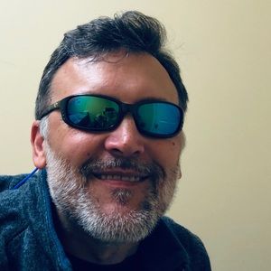 Meet your Posher, Derek